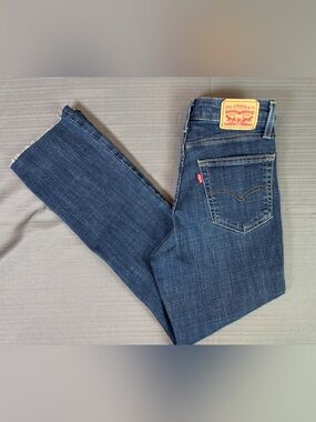 Levi’s 725 High Rise Bootcut Jeans Women’s W27 Dark Wash Stretch Raw Hem